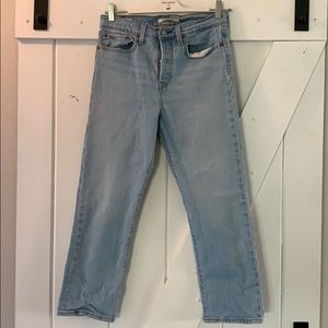 Levi’s Wedgie Straight size 28